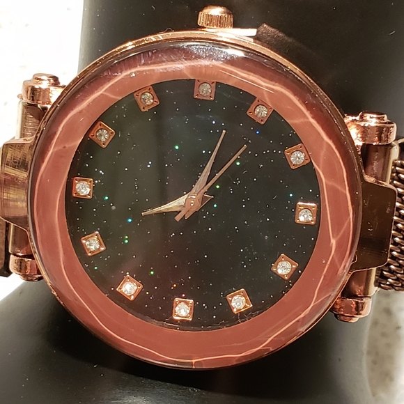 Watch. - Picture 4 of 9